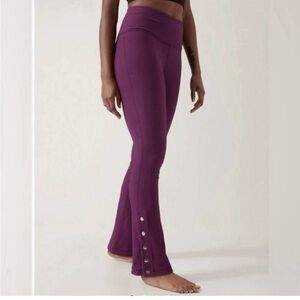 🆕Athleta “Elation Ribbed Snap Pants” , Size MT